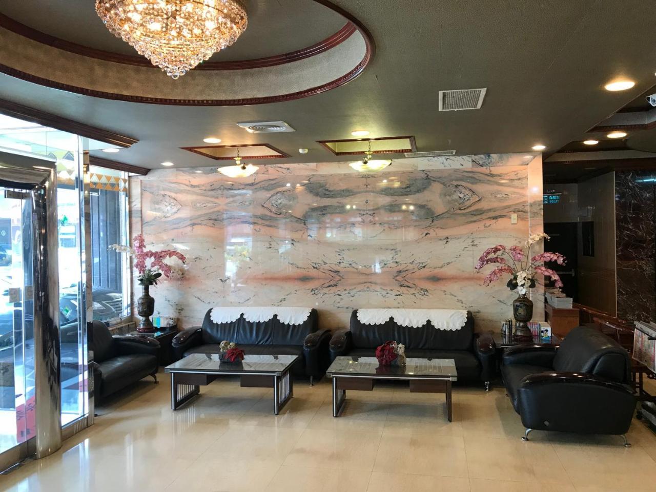 Sunrise Hotel Tainan Eksteriør bilde