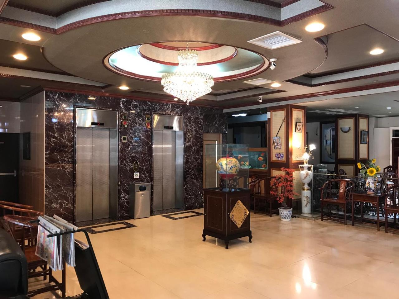 Sunrise Hotel Tainan Eksteriør bilde